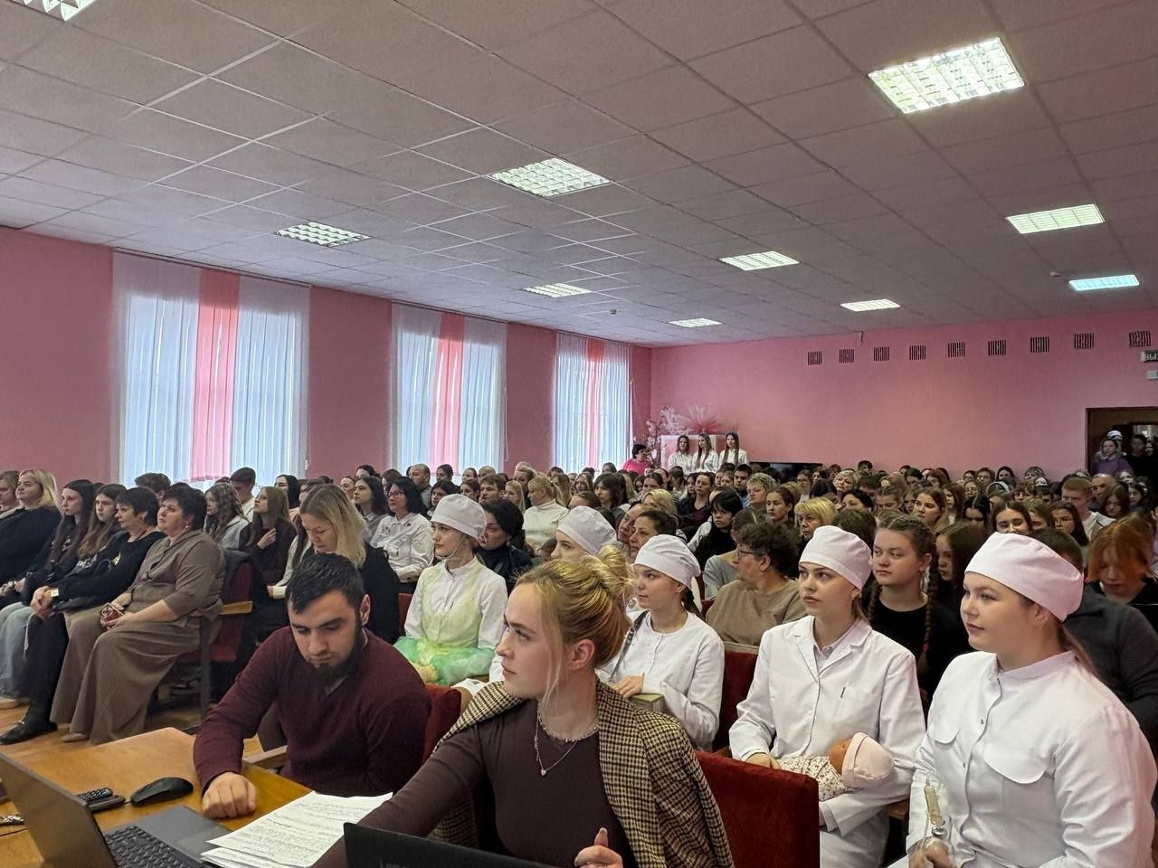 Выбирая путь: УЗ «ВОКБ» на Едином дне открытых дверей в Витебском медколледже